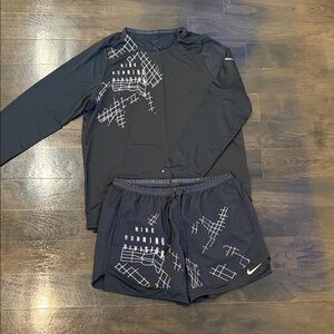 Nike Black and White Graphic Running Outfit